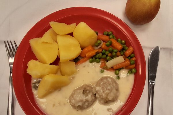 Königsberger Klopse ,Leipziger Allerlei und Kartoffeln